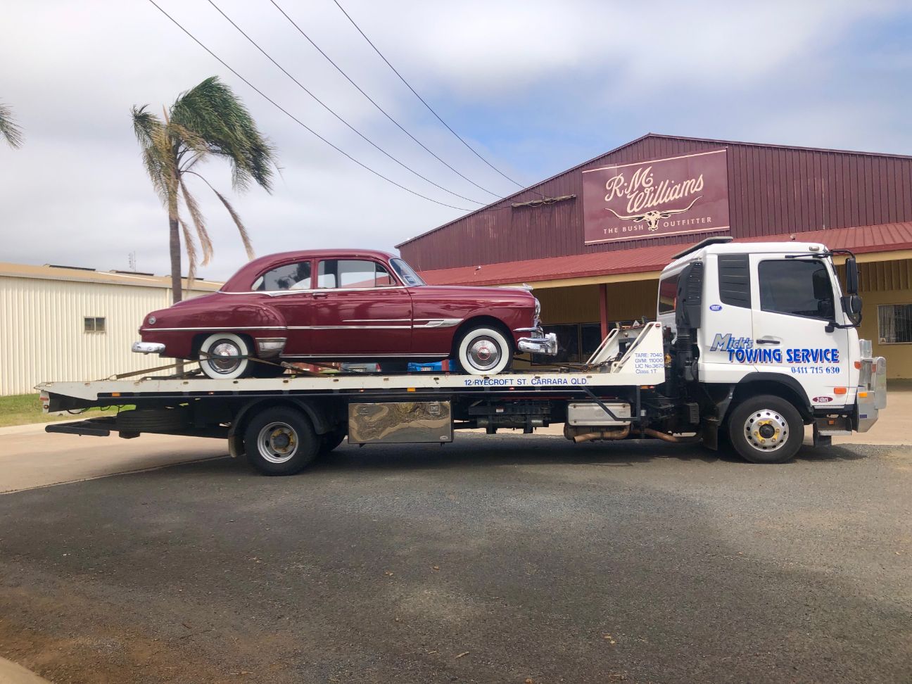 Nissan UD MK11 4.5 ton Tilt Tray — Tow Truck Provider in the Gold Coast