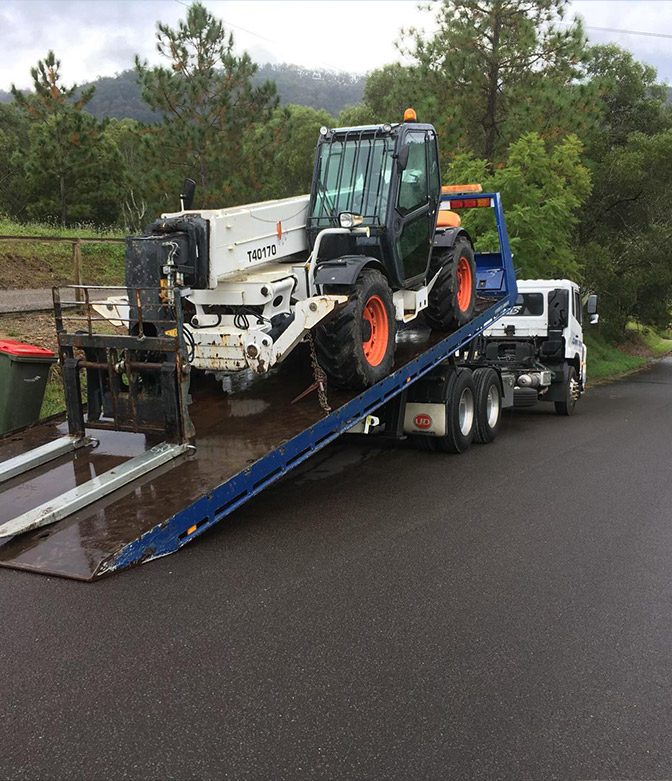 Tow Truck With Crane Truck on the Back — Tow Truck Provider in the Gold Coast